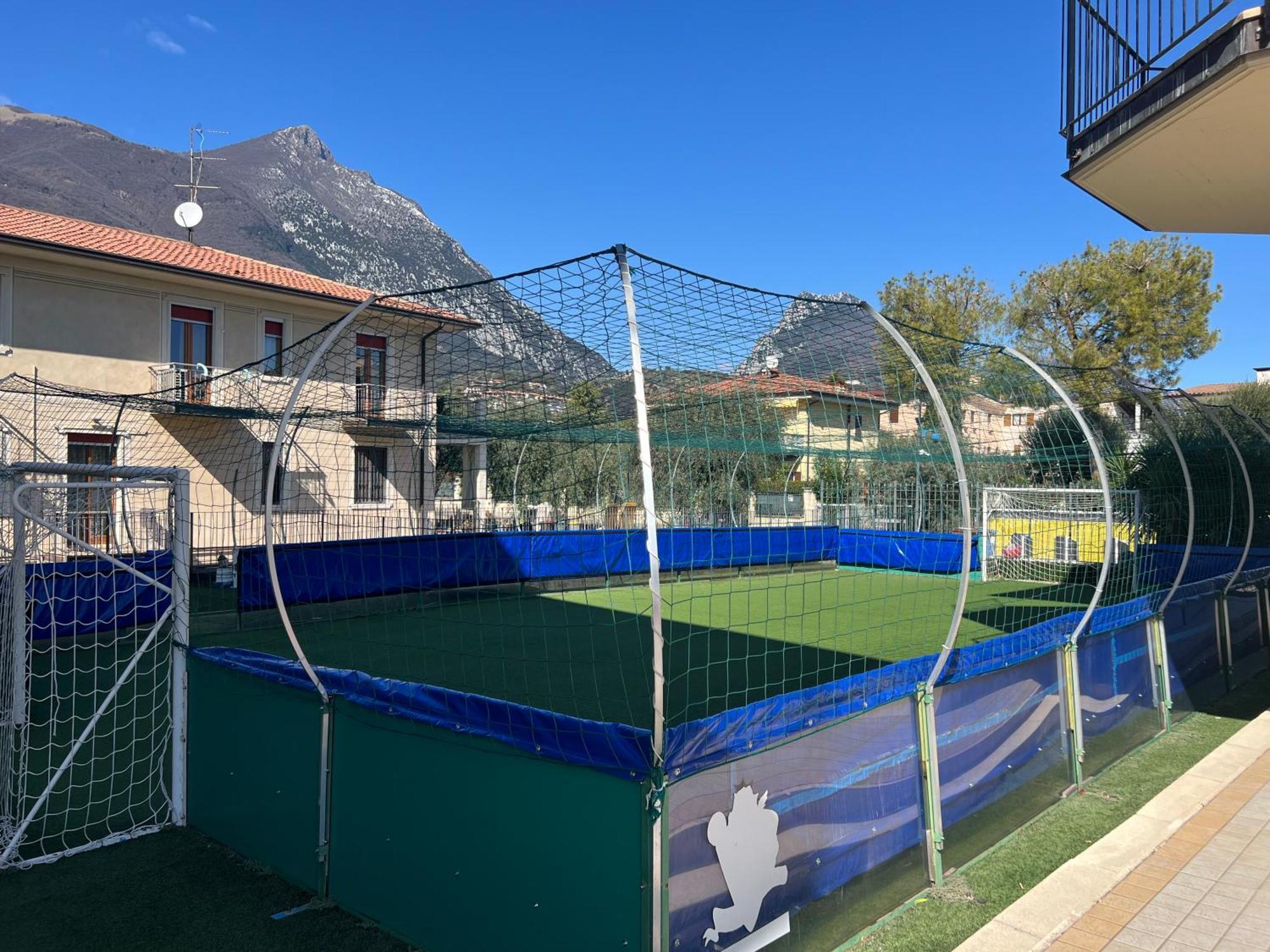 Giardino Dei Colori Dianella Appartamenti Pool Relax &Family Friendly Toscolano Maderno Εξωτερικό φωτογραφία