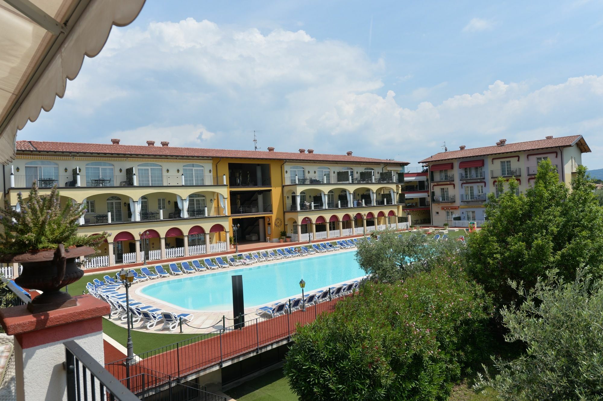 Giardino Dei Colori Dianella Appartamenti Pool Relax &Family Friendly Toscolano Maderno Εξωτερικό φωτογραφία